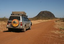 4x4 Rooftop tent car